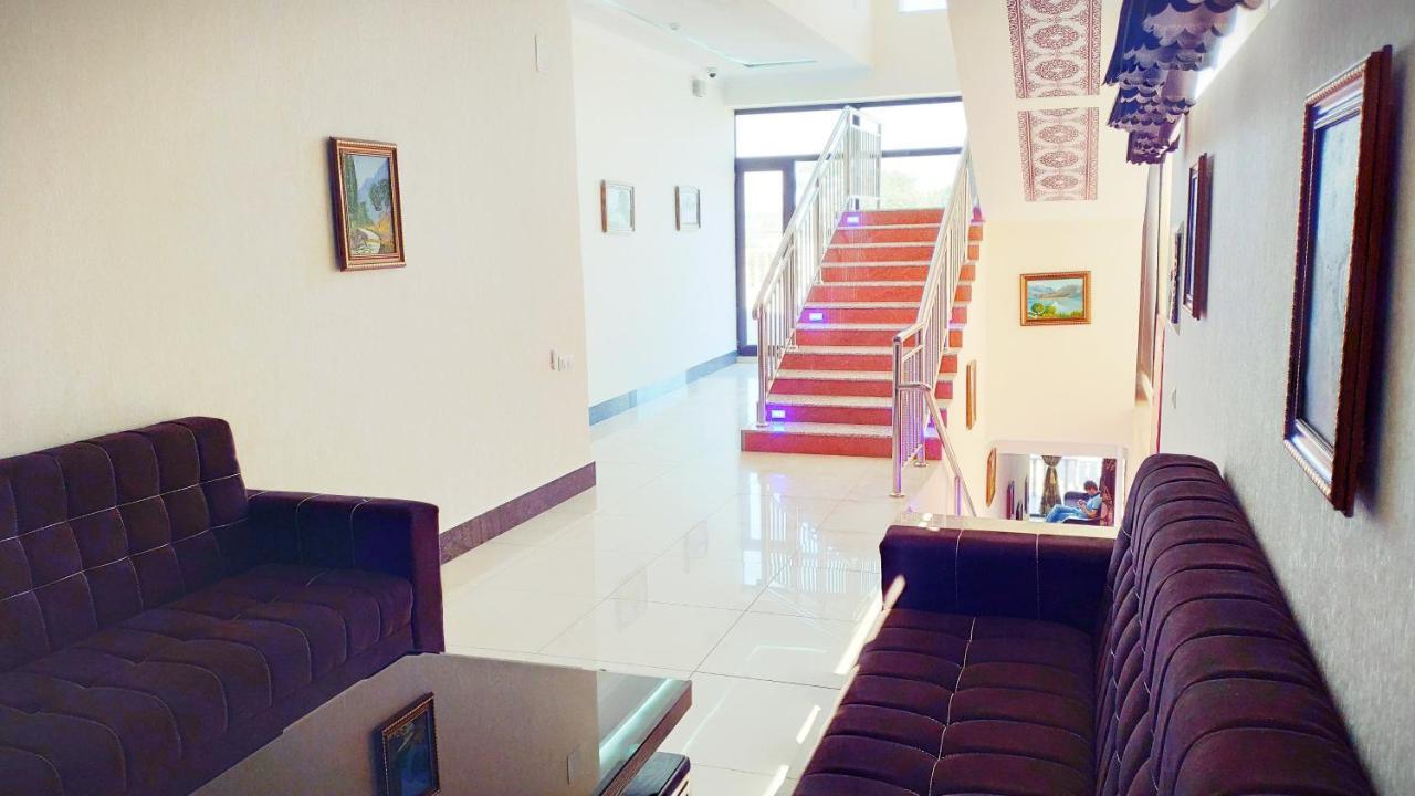 Hotel Buston Chkalovsk Extérieur photo