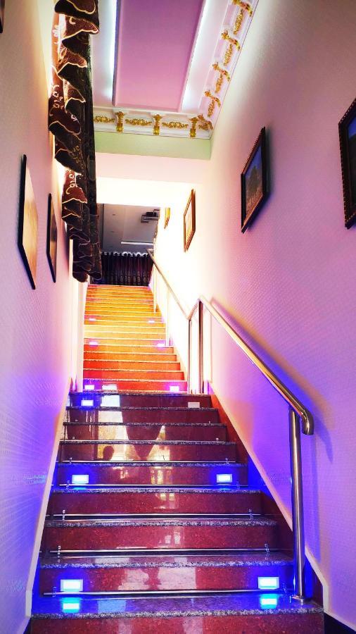 Hotel Buston Chkalovsk Extérieur photo